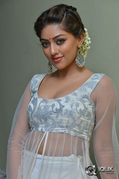 Anu-Emmanuel-at-Kittu-Unnaadu-Jagratha-Movie-Gummadikaya-Function